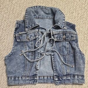 Cropped Lace-Up Denim Vest - Light Blue